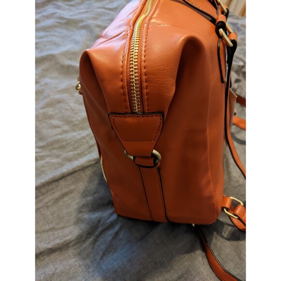 Steve Madden BMariel Pumpkin Orange Quilted Small Backpack Gold Chain NWT $88 - Picture 5 of 7